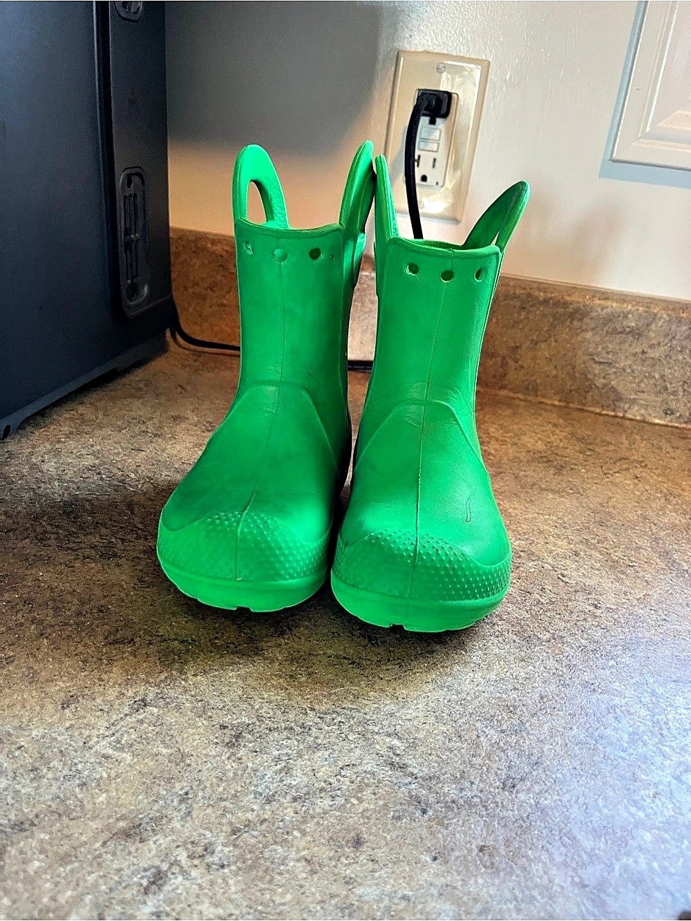 Crocs Kids' Handle It Rain Boot Green Kids Rain Boots